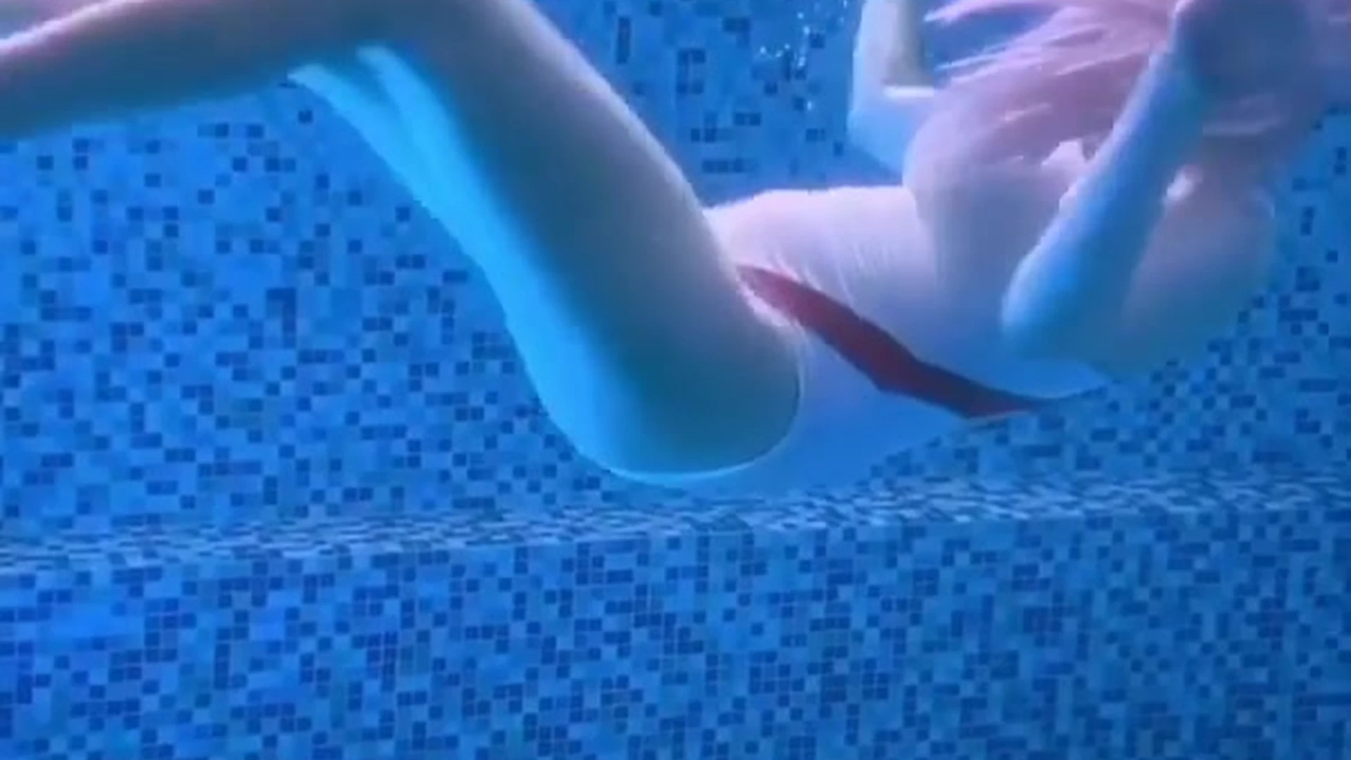 Alina Becker teasing her sexy body in the pool