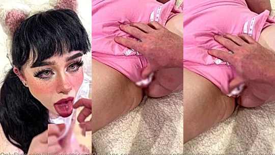 Lara Rose getting her pussy fingered by her lover