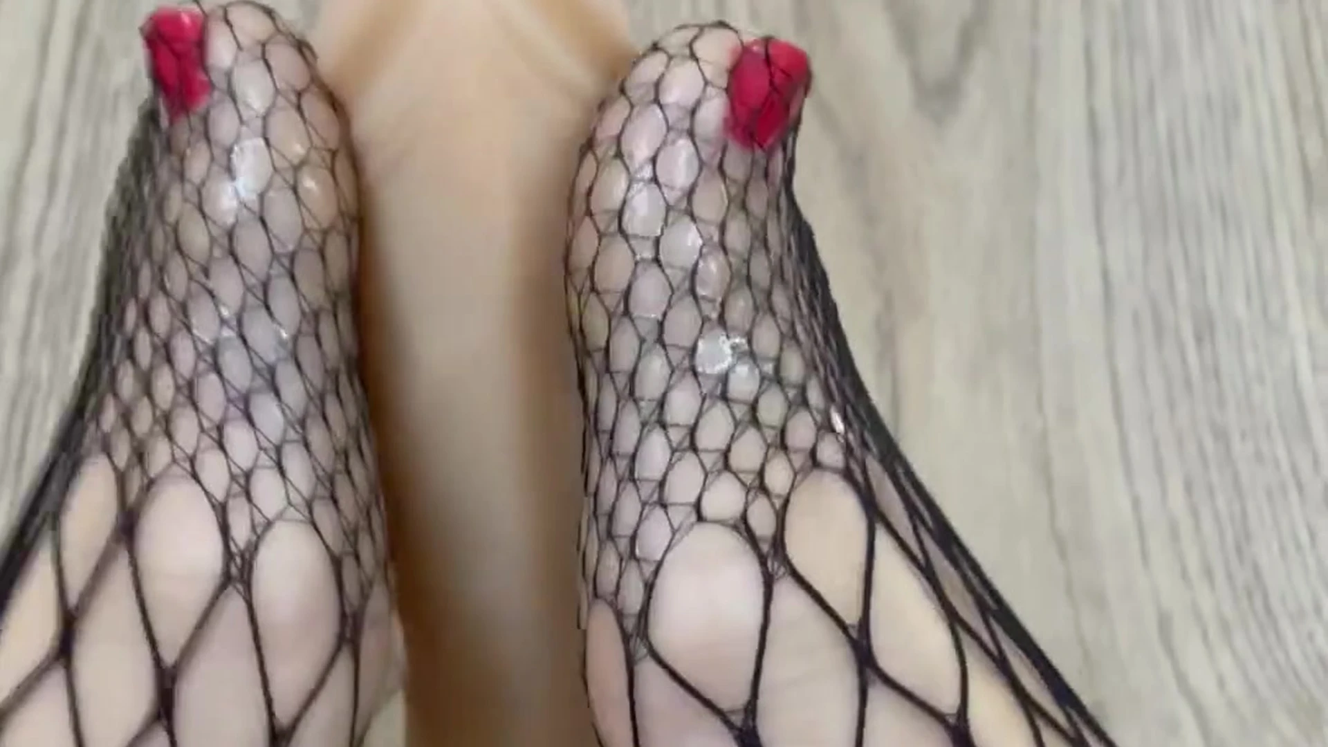Ivanka peach stroking a dildo with her feet