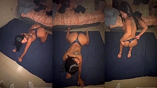 hot latina Chromazz teasing her naked huge ass in the bedroom