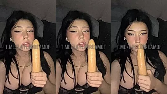 hot babe Layla Dream deepthroating a big dildo