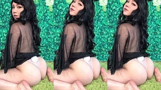asian nymph Womanwearingred twerking her booty