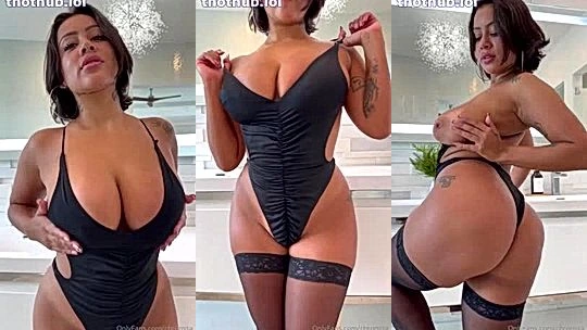 sexy babe Chromazz teasing her big boobies and booty