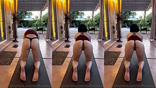 Womanwearingred teasing her big ass while doing yoga