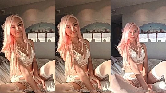korean girl Vyvan Le early morning lingerie goddess